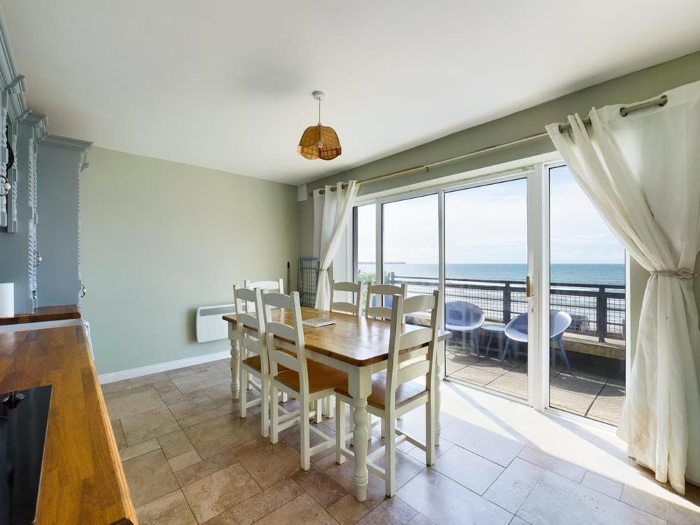 Holiday Apartment Iris ウォーターフォード エクステリア 写真